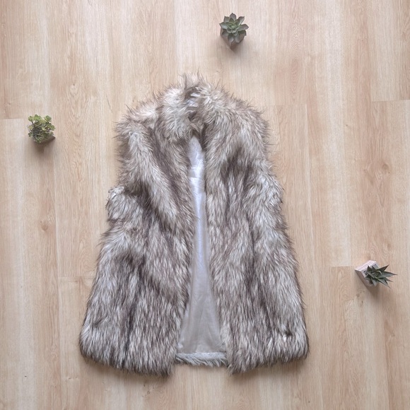Faux Fur Winter Vest - Picture 1 of 5